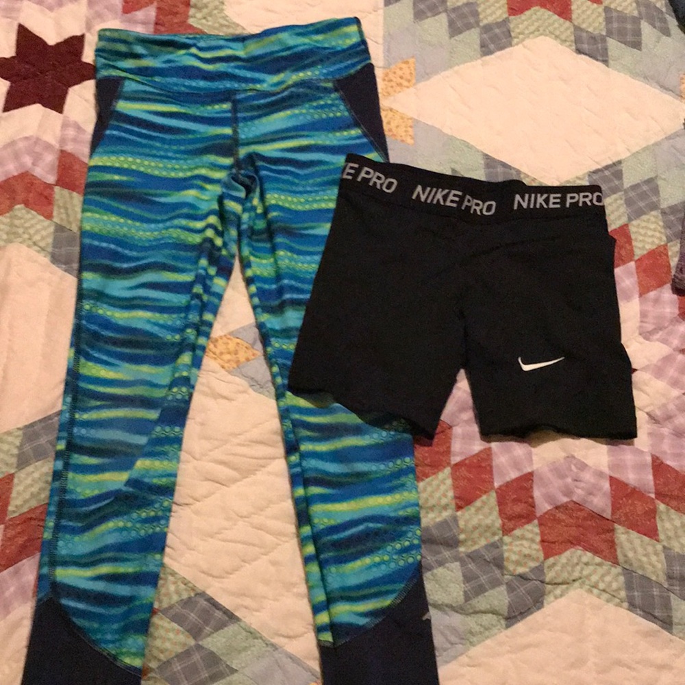 Set of exercise bottoms